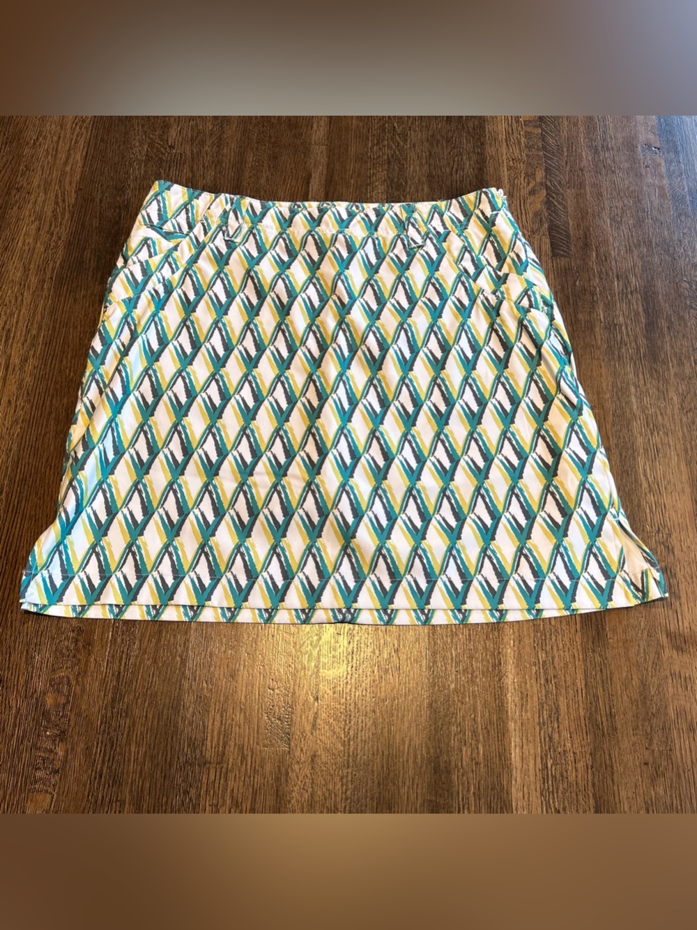 Nivo White Skort Diamond Pattern Golf Tennis Pickleball Active Wear - size 6